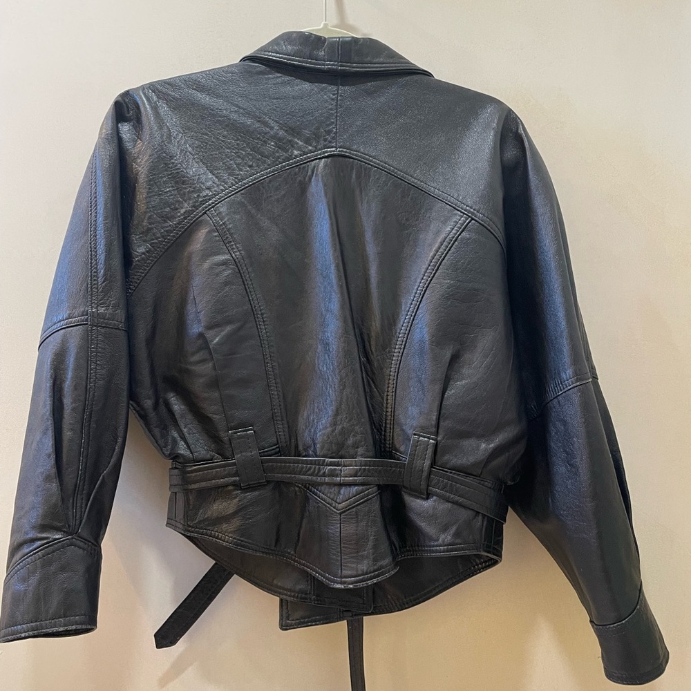 Vintage Twins Classic Leather Cropped Black Leather Jacket - Picture 5 of 6